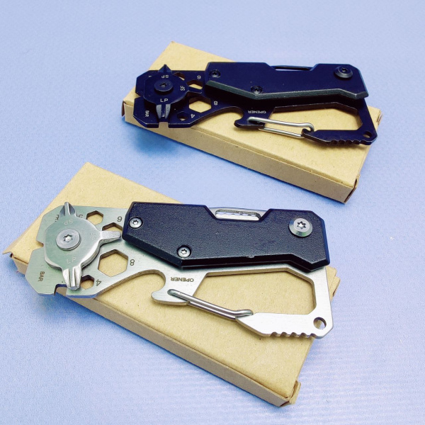 Мультиинструмент 11в1 с карабином и шестигранными ключами / Карманный мультитул